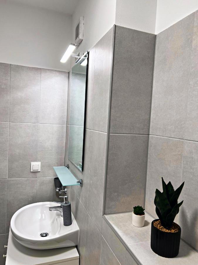 Panoramic Forest View Apartment Újszentes Kültér fotó